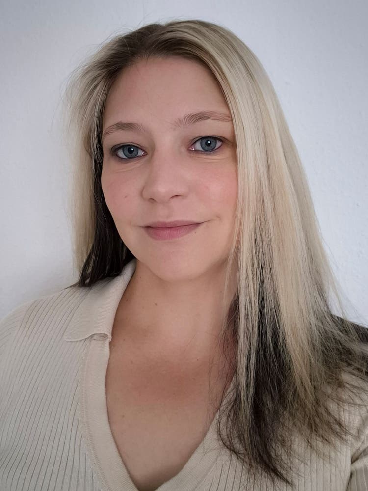 Laura Perry profile photo